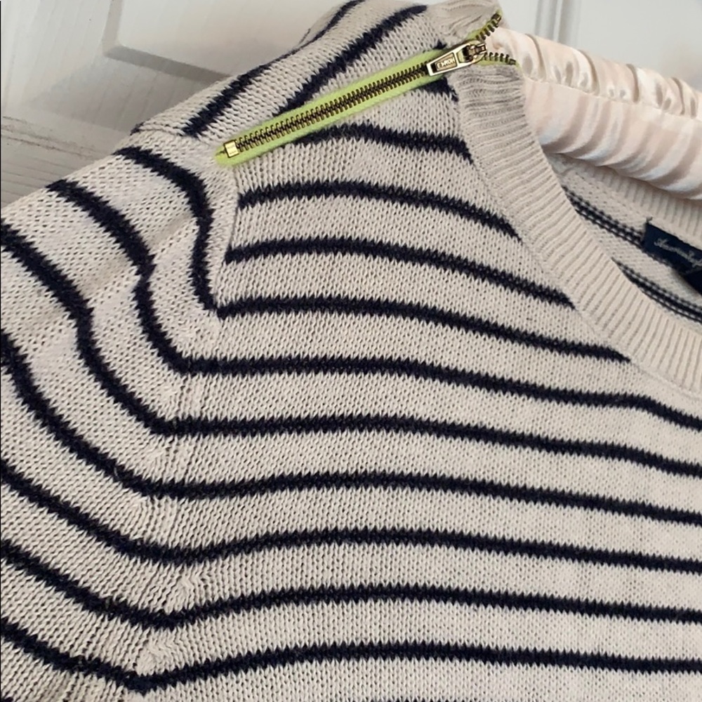 American eagle casual sweater - Picture 2 of 3